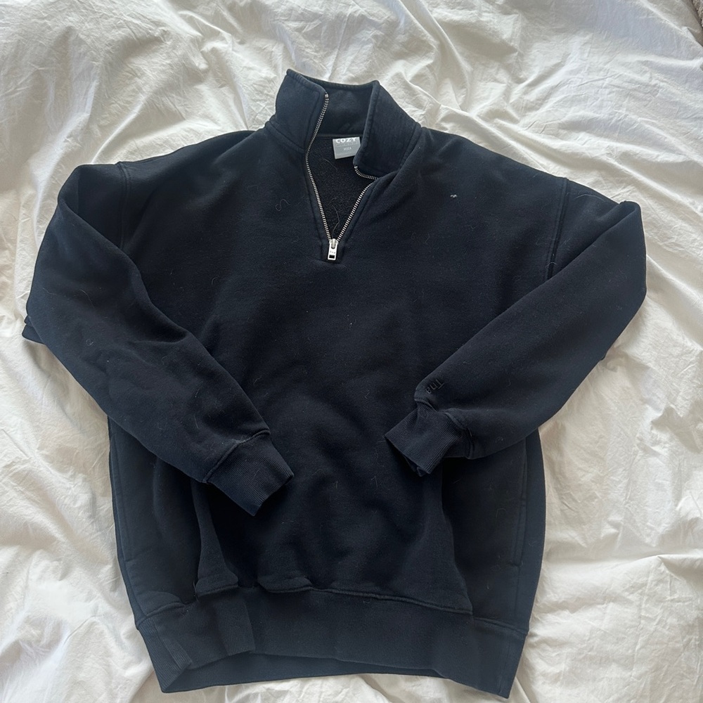 Aritzia TNA mega cozy Black Crew Neck Sweatshirt